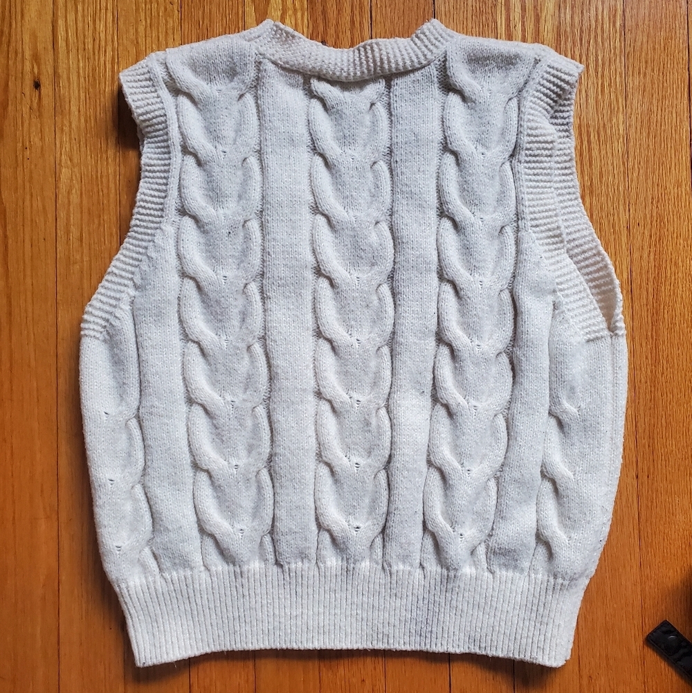 Vigoss Women's Cream Cable Knit Sweater Vest Size M - Picture 2 of 8